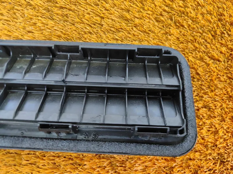 Решетка вентиляционная