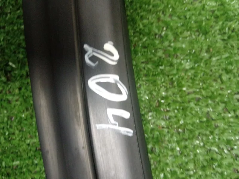 Уплотнитель стекла двери