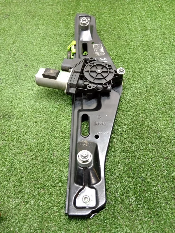 Стеклоподъемник BMW X1 2010 51352990388 E84, задний правый