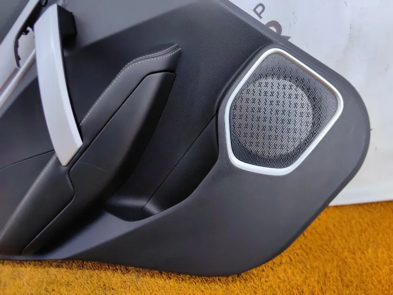 Обшивка двери