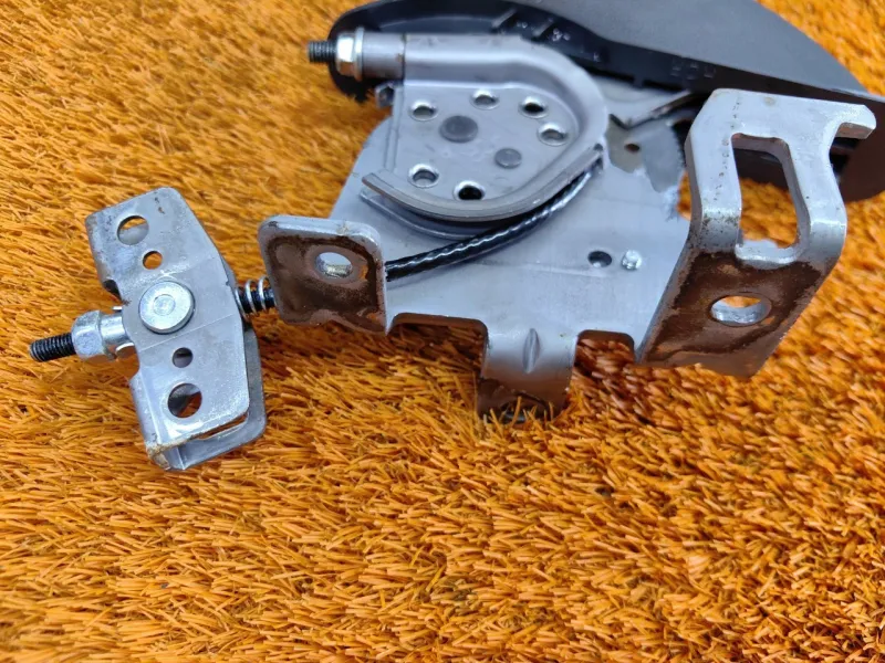 Рычаг стояночного тормоза