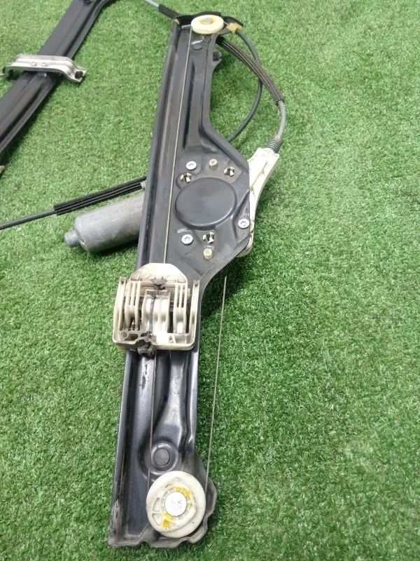 Стеклоподъемник BMW X5 2008 51337166379 E70, передний левый