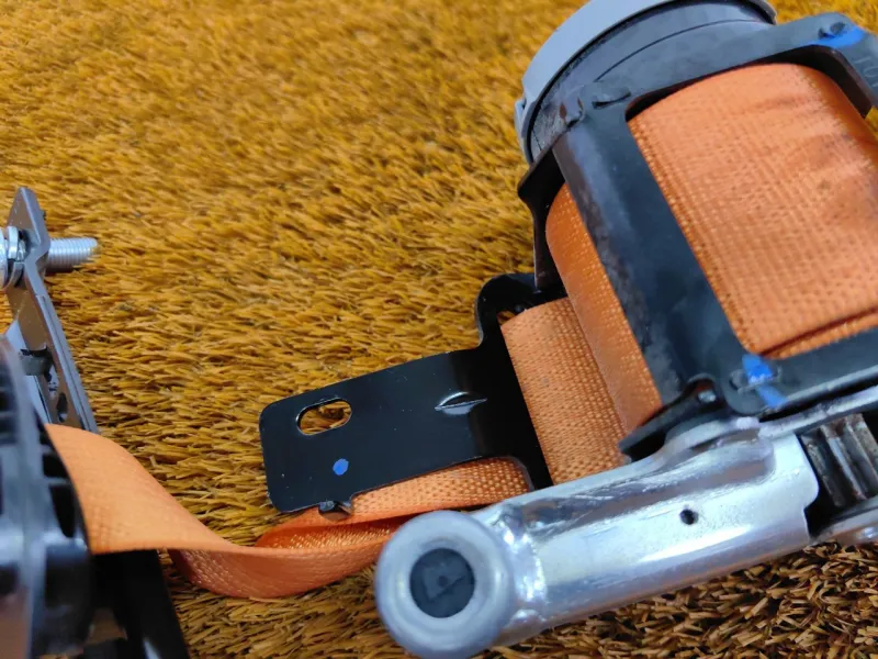 Ремень безопасности