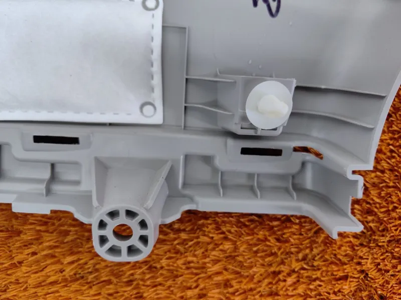 Накладка на стойку кузова