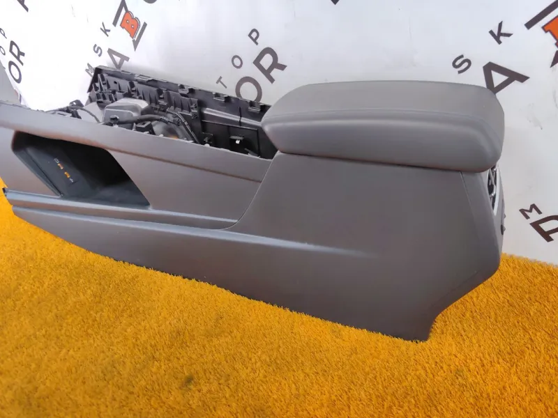 Консоль центральная