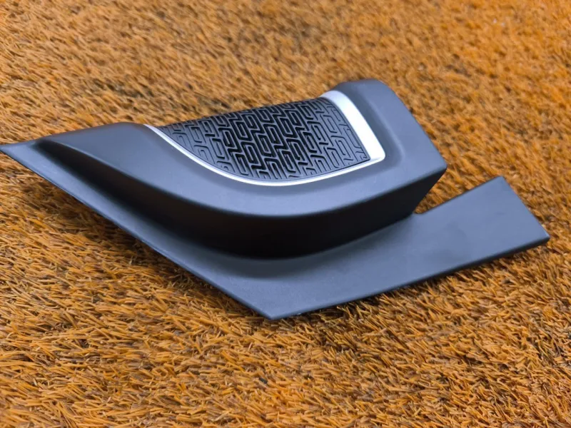 Уголок двери