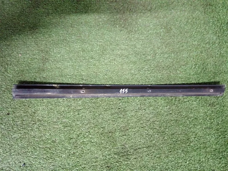 Направляющая стекла двери BMW 5-Series 1999 51357182296 E39, задняя правая