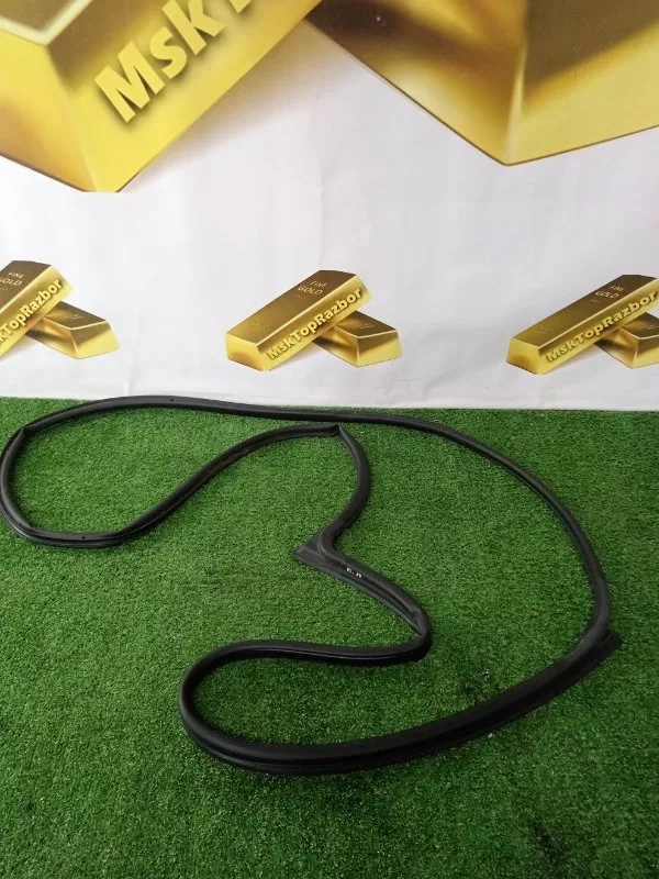 Уплотнитель двери