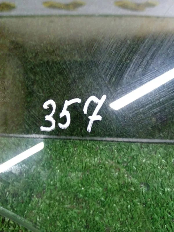 Стекло двери BMW X5 2007 51337137014 E70, переднее правое