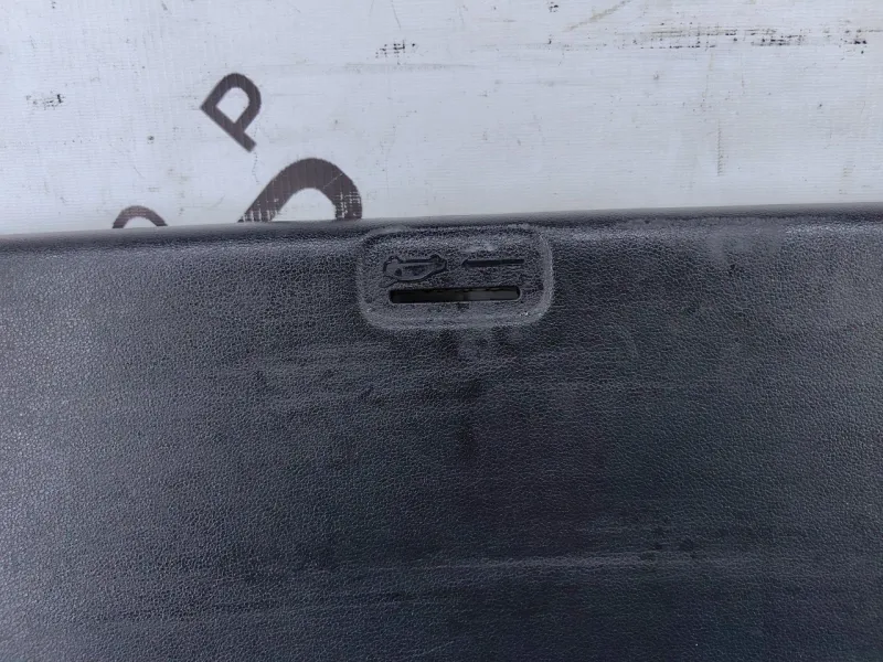 Обшивка двери багажника