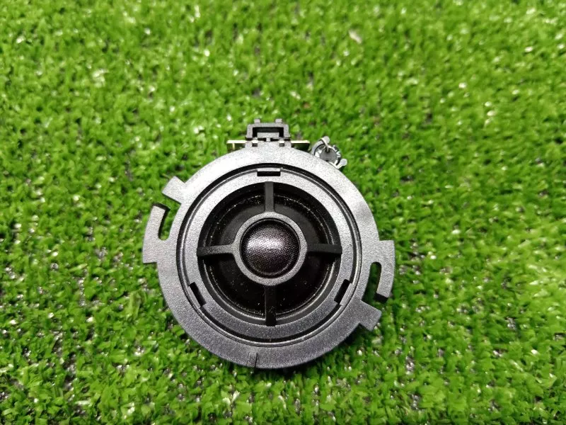 Динамик высокочастотный Audi A5 2019 8W5035399A 2 CYR, задний правый