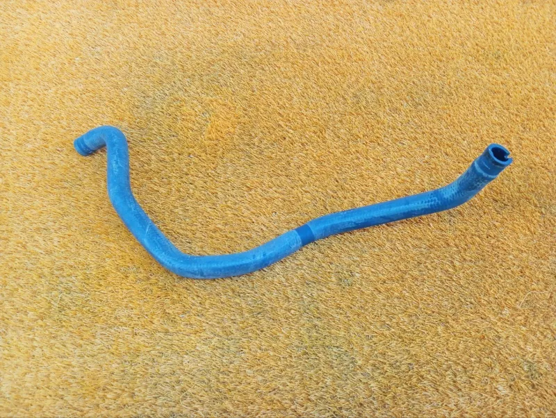 Патрубок радиатора