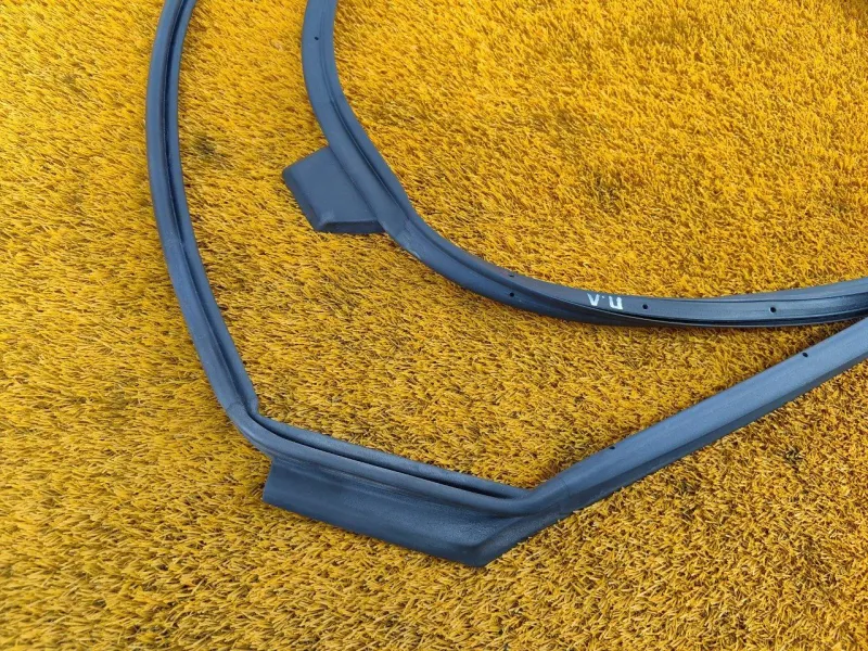 Уплотнитель двери