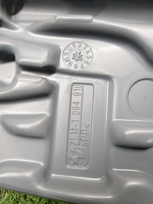 Ящик для инструментов BMW 3-Series 2003 71111094910 E46, задний