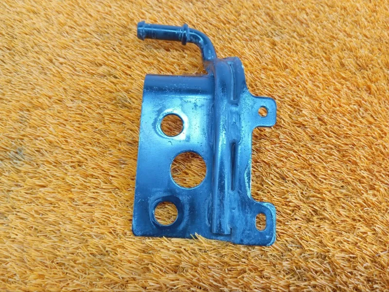 Крепление глушителя