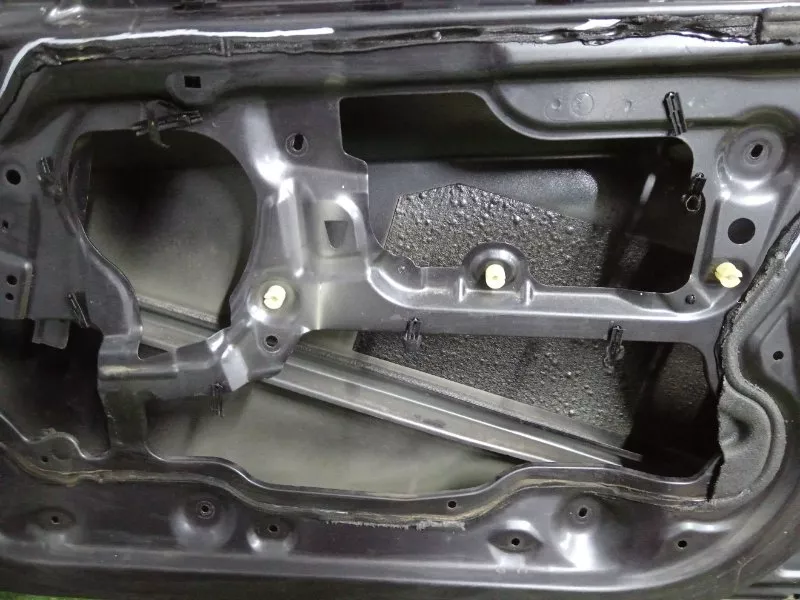 Дверь BMW 3-Series 2005 41007203644 E90, передняя правая