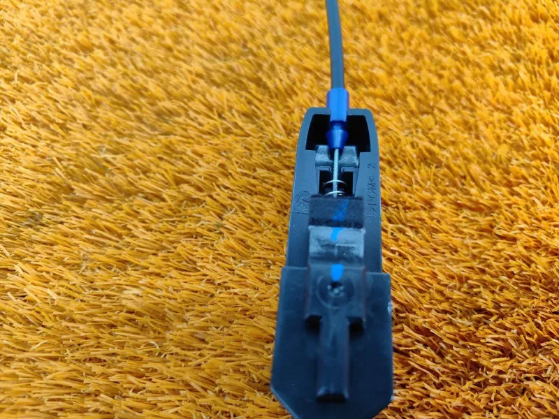 Трос регулировки сиденья