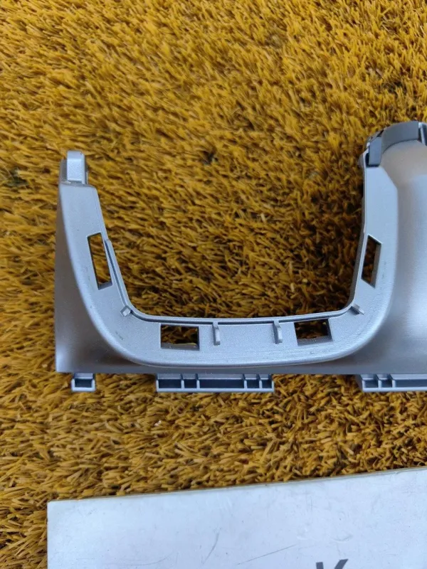 Декоративная накладка торпедо