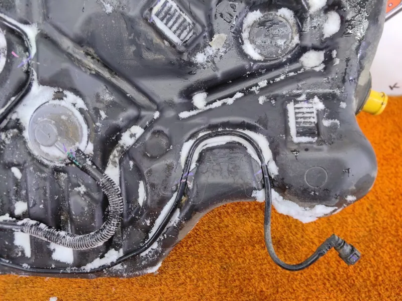 Бак топливный