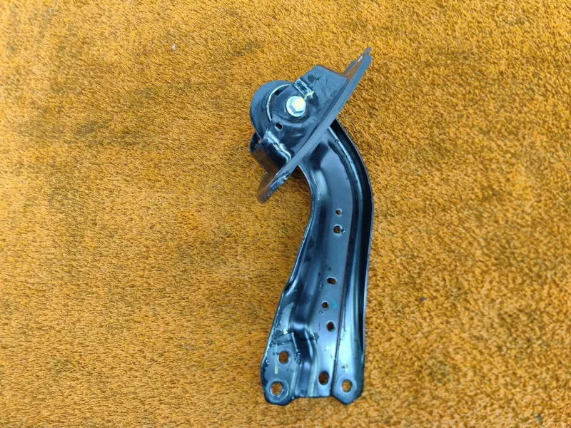 Рычаг подвески