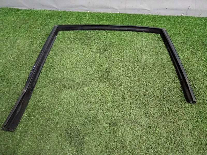 Уплотнитель стекла двери