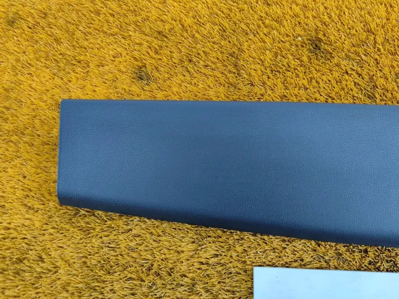 Накладка крышки багажника