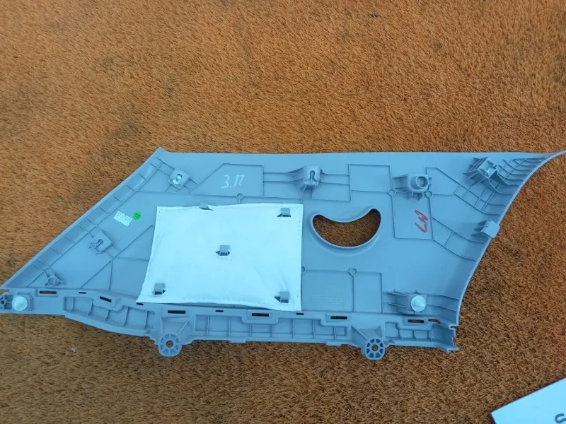 Накладка на стойку кузова