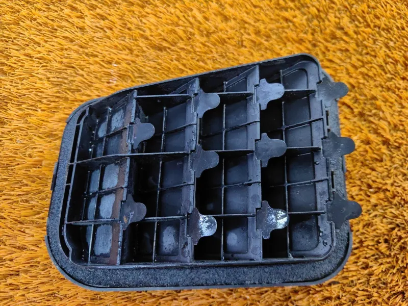 Решетка вентиляционная