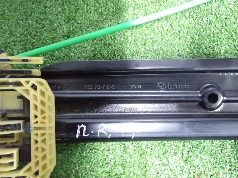 Стеклоподъемник BMW 5-Series 2011 51337182132 F10, передний правый