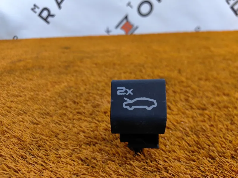 Ручка открывания капота