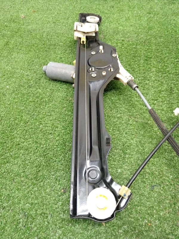 Стеклоподъемник BMW X5 2007 51337166380 E70, передний правый