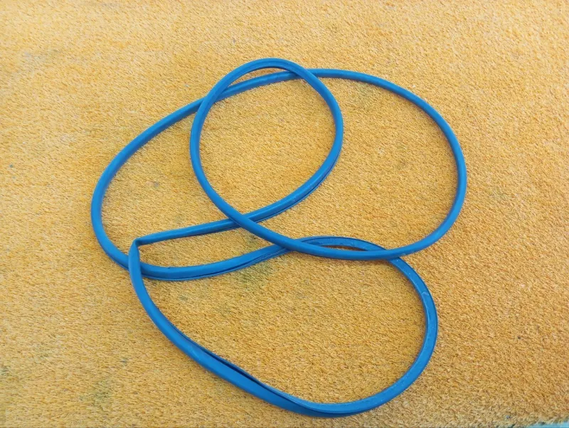 Уплотнитель двери