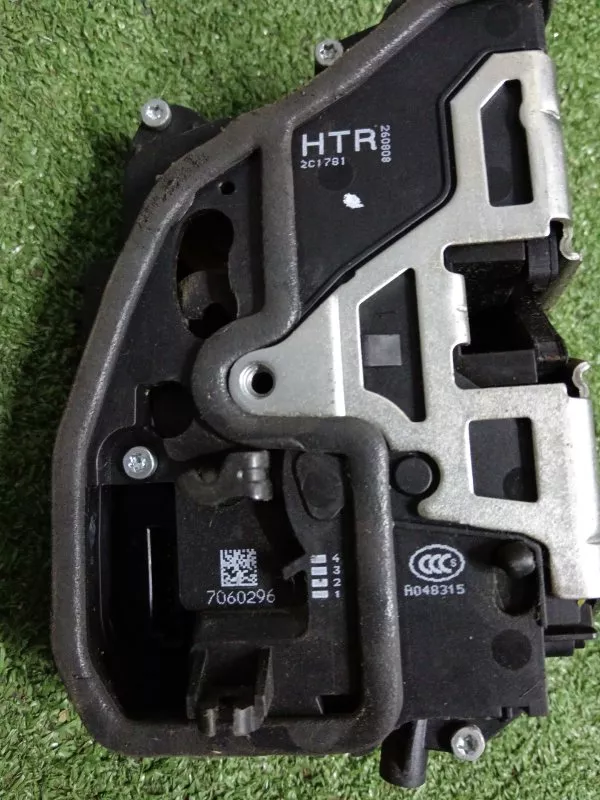 Замок двери BMW 5-Series 2009 51227154516 F10/F11, задний правый