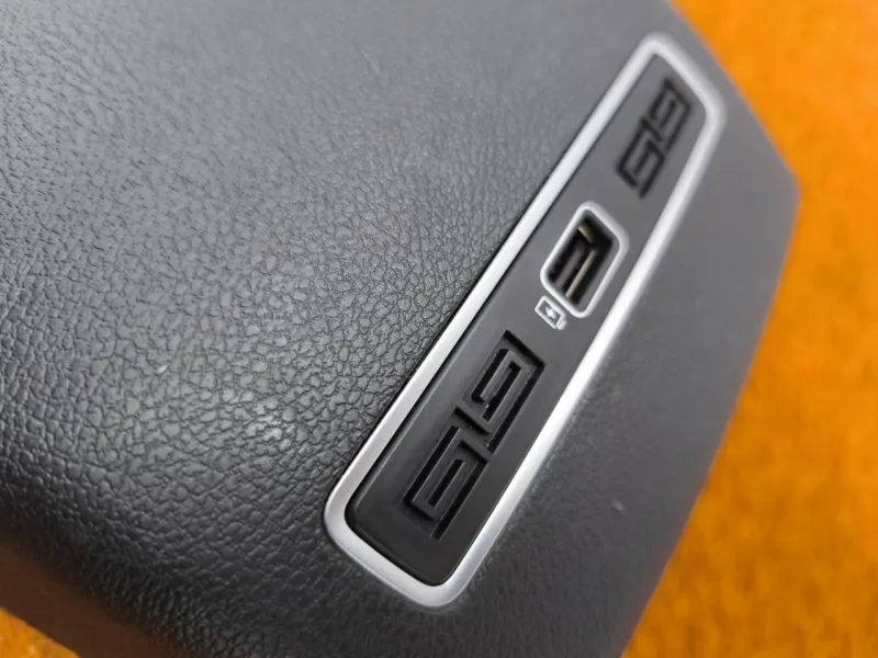 Накладка центральной консоли