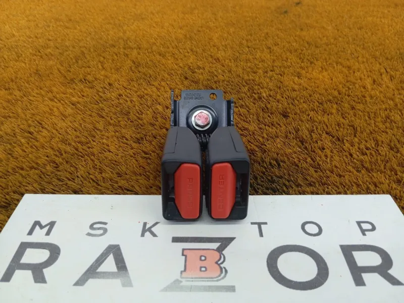 Ответная часть ремня безопасности