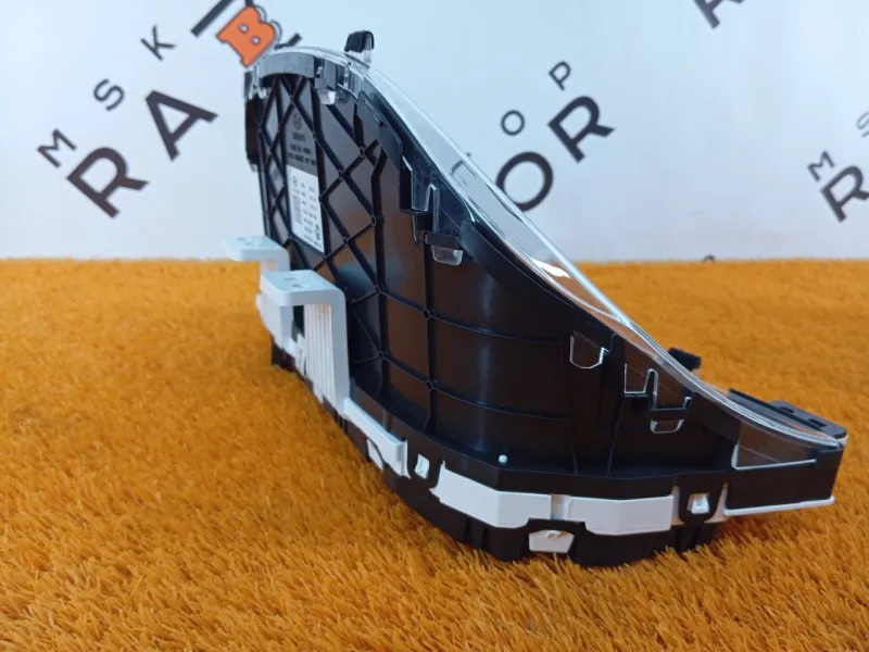 Панель приборов