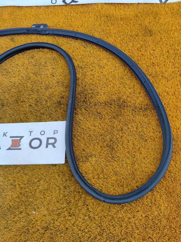 Уплотнитель двери