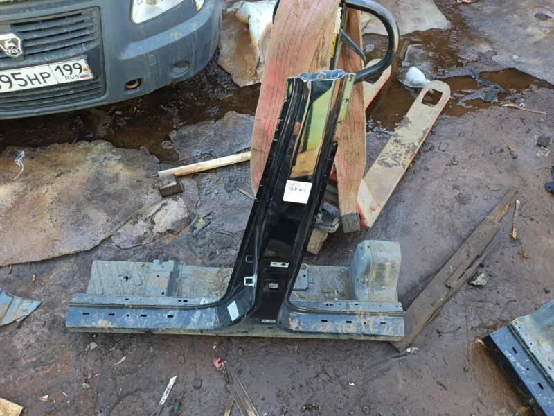 Порог с центральной стойкой