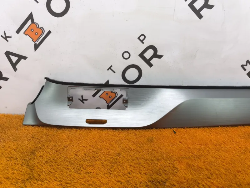 Декоративная накладка торпедо