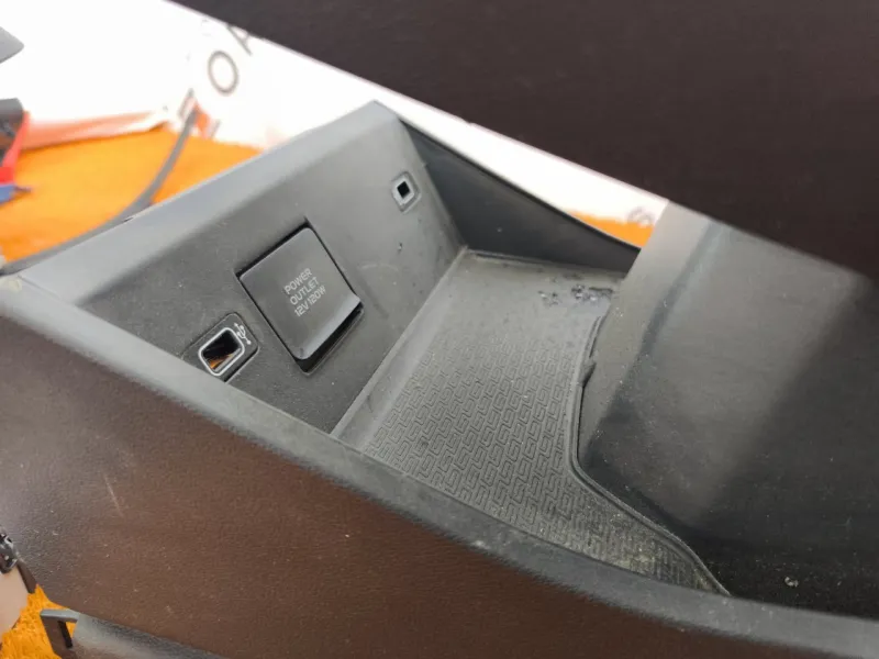 Консоль центральная