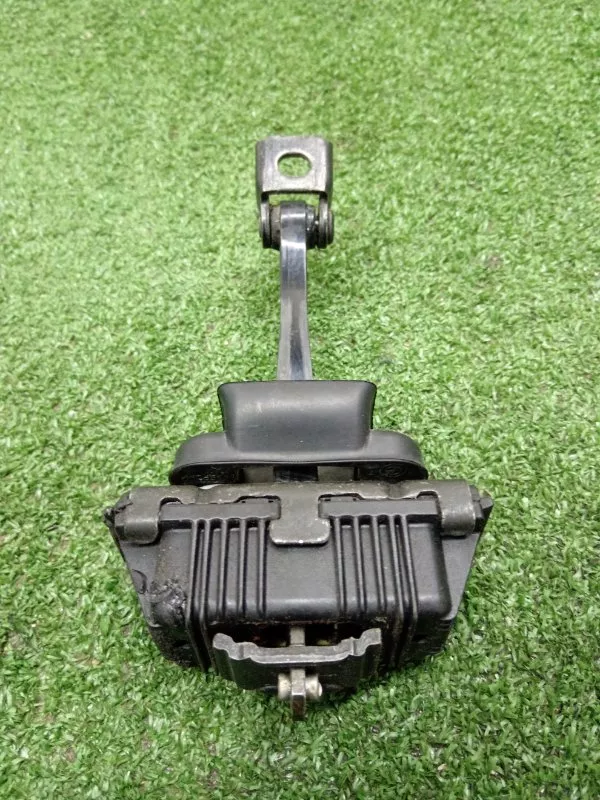 Ограничитель двери