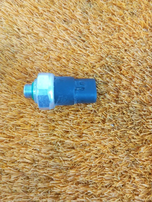 Датчик давления компрессора кондиционера