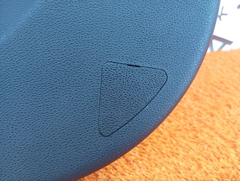 Обшивка двери багажника