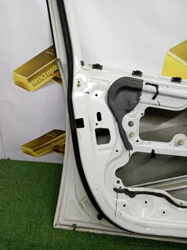 Дверь BMW 3-Series 2006 41007203643 E90, передняя левая