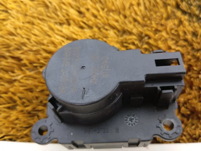 Моторчик заслонки печки