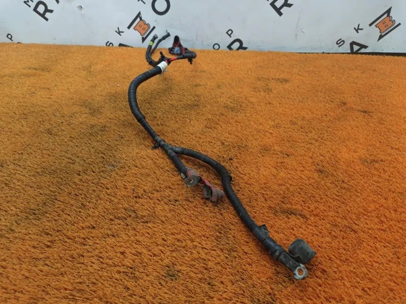 Клемма аккумулятора