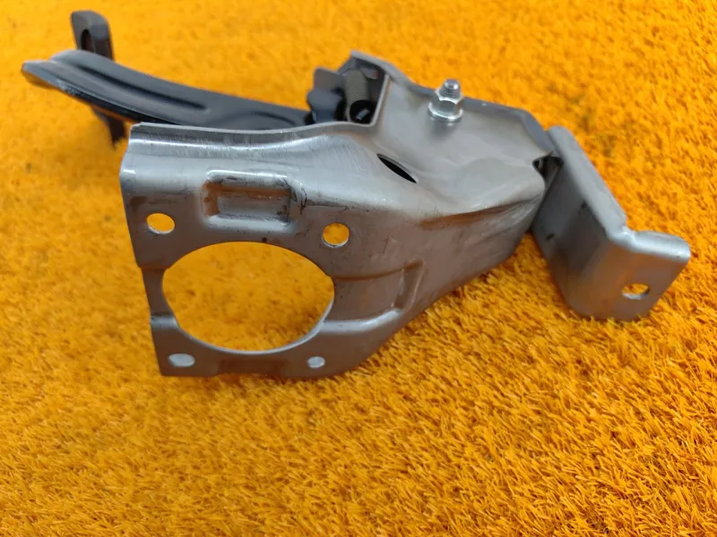 Педаль тормоза