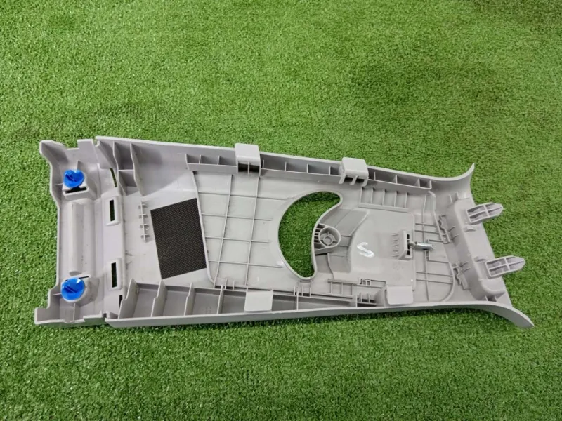 Обшивка центральной стойки