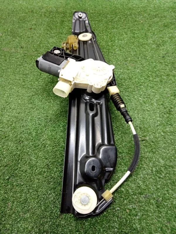 Стеклоподъемник BMW 5-Series 2011 942888100 F10, задний левый