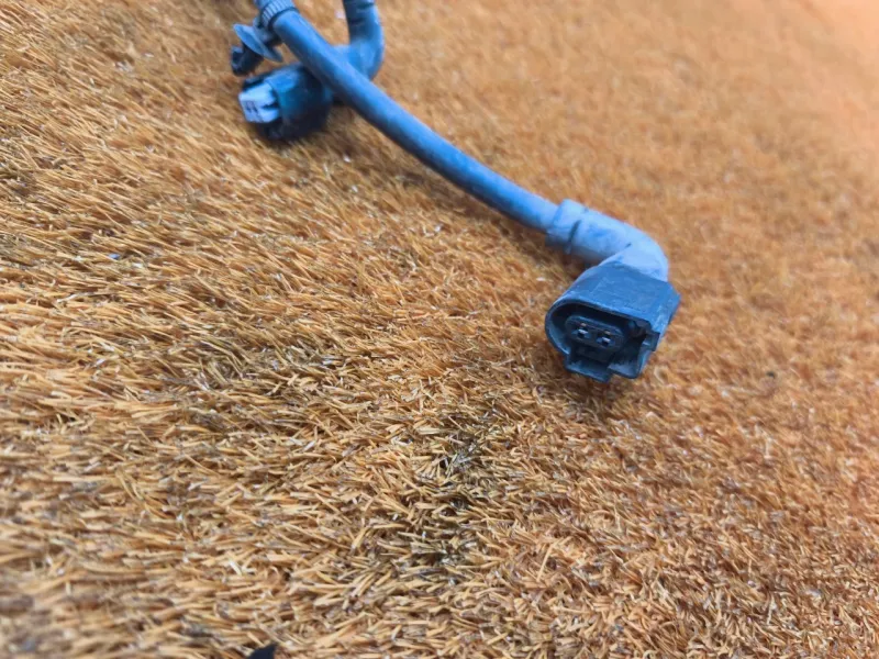 Проводка датчика ABS